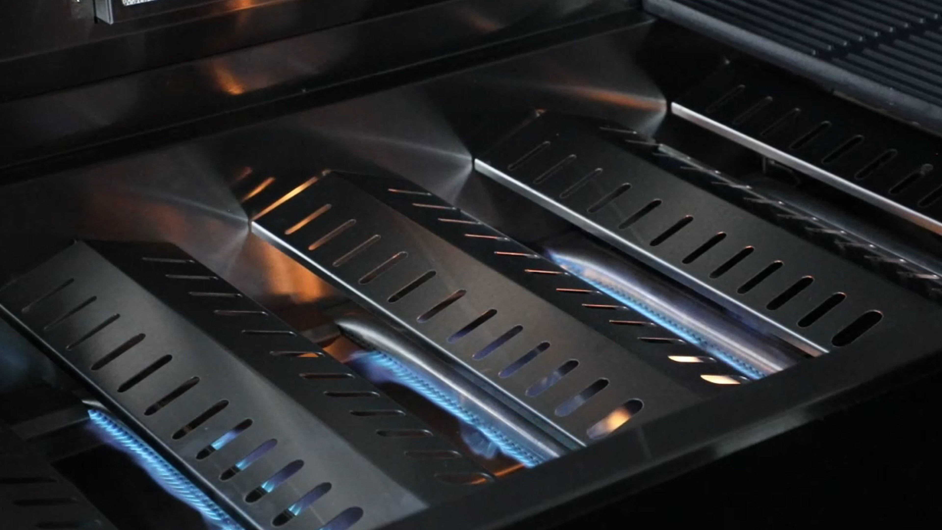 Aspire 6 Burner Built In BBQ with Rear & Side Burners (Natural Gas)